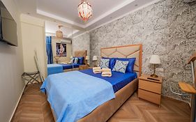 Lux Movie Stars Apartments Perea