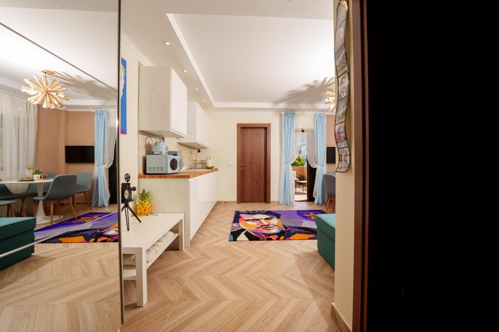 Lux Movie Stars Apartments Perea Περαία Εξωτερικό φωτογραφία
